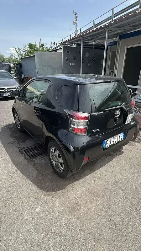 Usata Toyota iQ Sol 68 CV (50 kW) 2010 Utilitaria