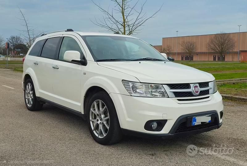 Usata Fiat Freemont 170 CV (125 kW) 2014 Bianco SUV
