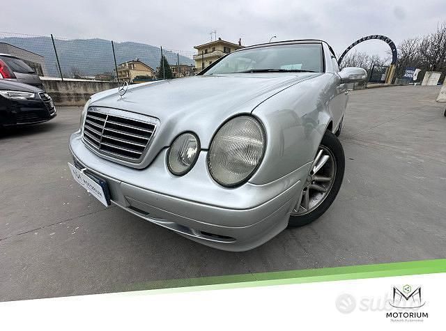 Usata Mercedes CLK200 Elegance 163 CV (119 kW) 2002 Grigio Cabrio