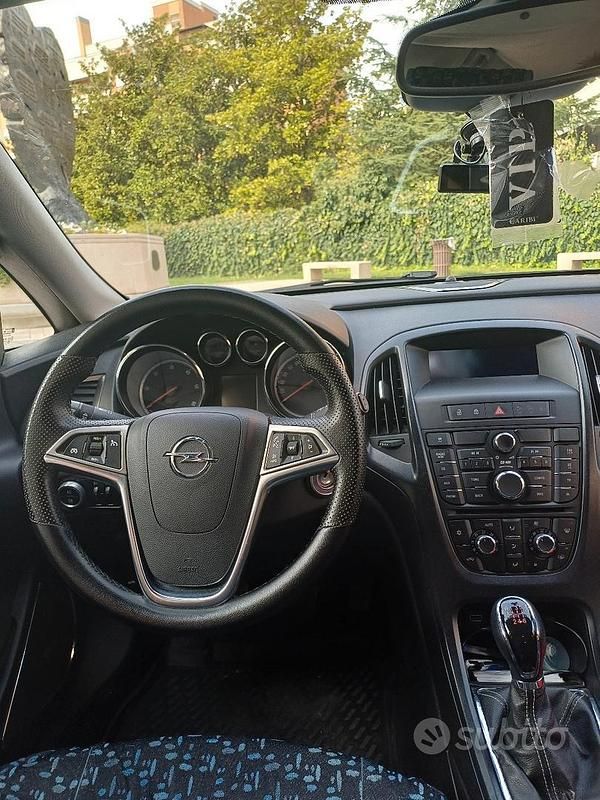 Usata Opel Astra 2012 Grigio Station wagon