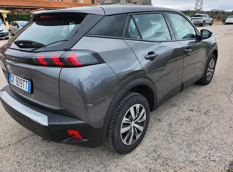Usata Peugeot 2008 Allure 101 CV (74 kW) 2020 Grigio SUV