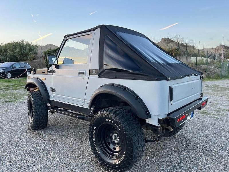 Usata Suzuki Samurai 64 CV (47 kW) 1990 Grigio SUV