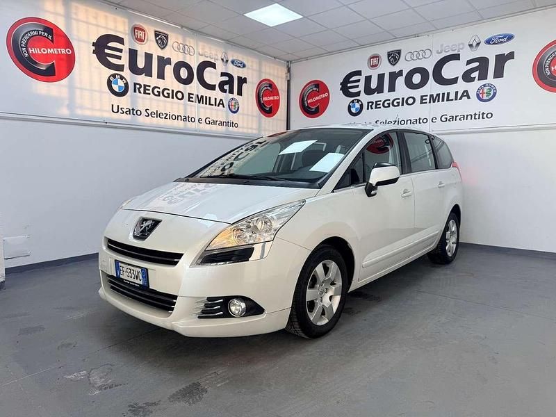 Bianco Usata 2011 Peugeot 5008 Monovolume | 5999 € (Buon prezzo) - Immagine 1/4
