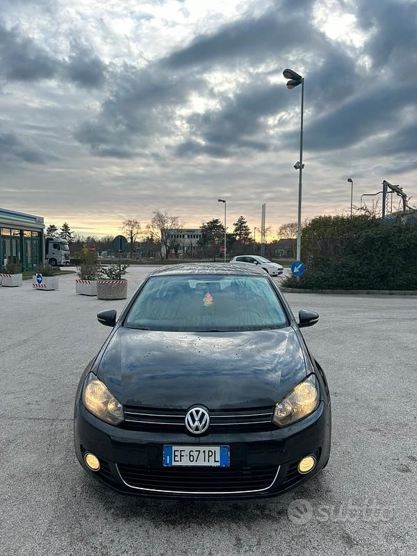 Usata VW Golf VI 140 CV (102 kW) 2010 Nero Utilitaria
