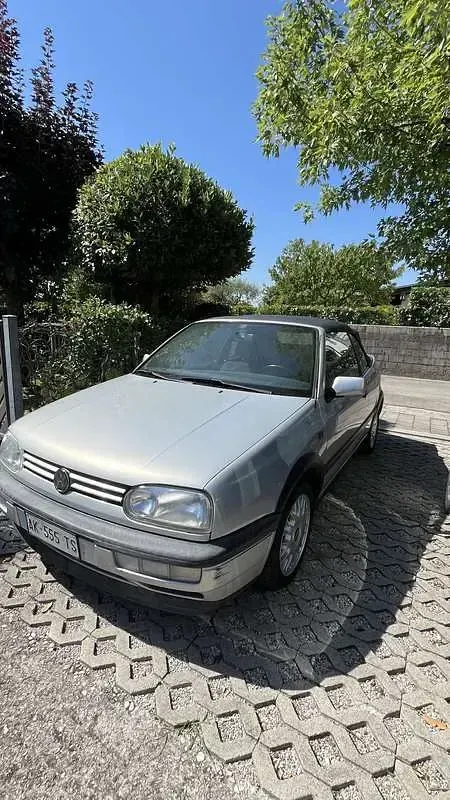 Usata VW Golf Cabriolet 101 CV (74 kW) 1996 Grigio Cabrio