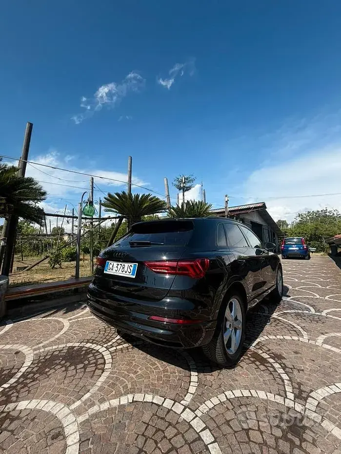 Usata Audi Q3 Black Edition 150 CV (110 kW) 2020 Nero SUV