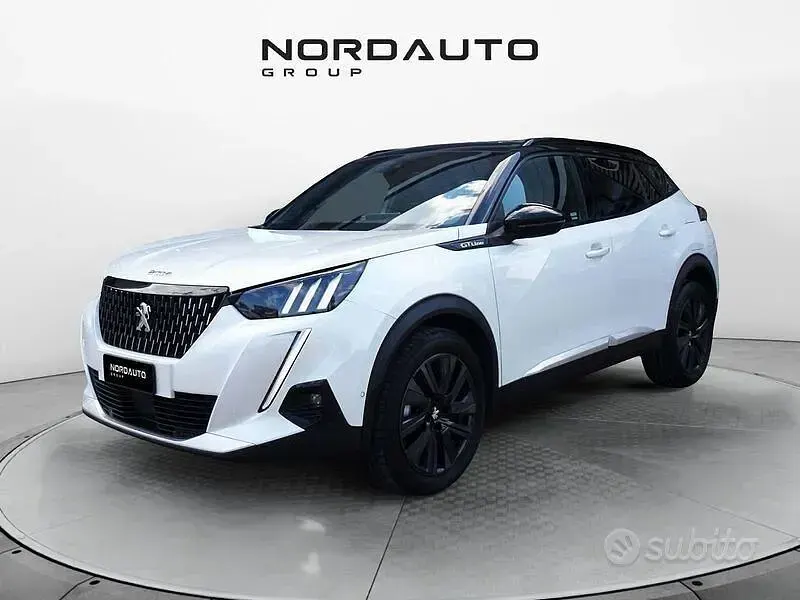 Usata Peugeot 2008 GT-line 131 CV (96 kW) 2020 Bianco SUV