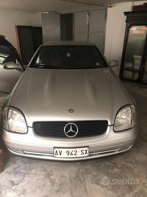 Usata Mercedes SLK200 136 CV (100 kW) 1998 Grigio Cabrio