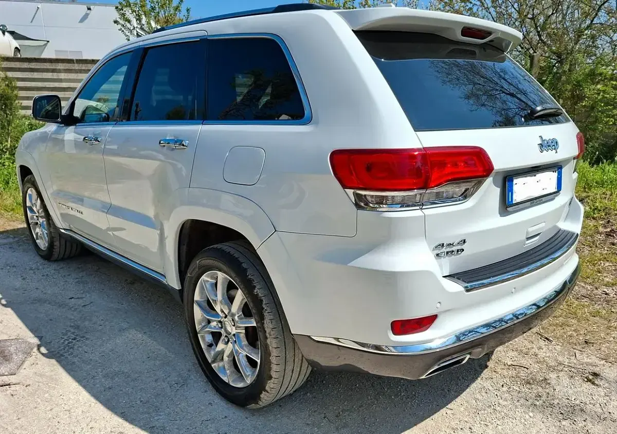 Usata Jeep Grand Cherokee 250 CV (183 kW) 2013 Bianco SUV