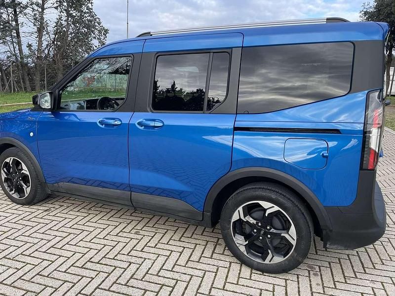 Usata Ford Tourneo Active 125 CV (91 kW) 2024 Blu/azzurro Furgone