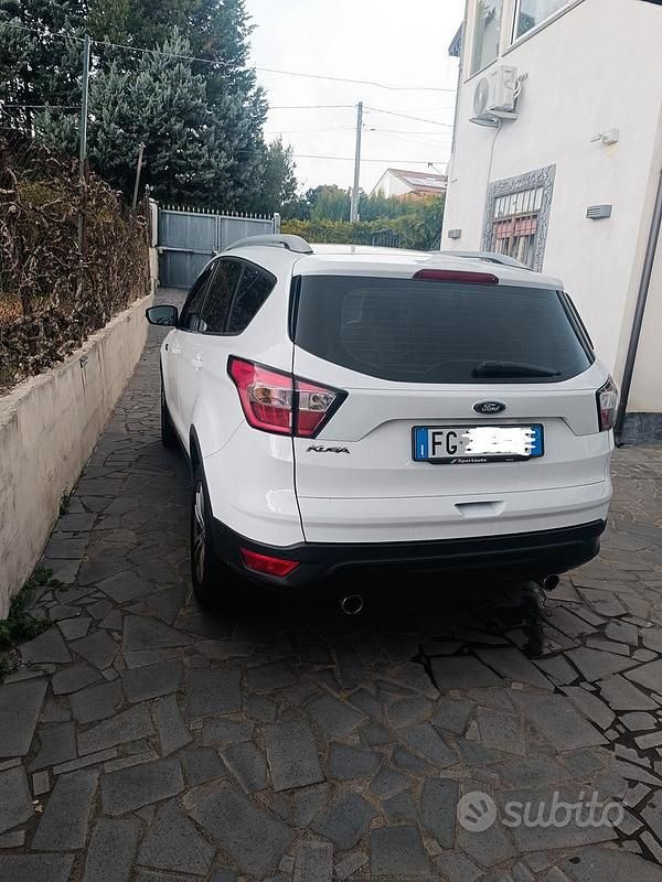 Usata Ford Kuga 150 CV (110 kW) 2016 Bianco SUV
