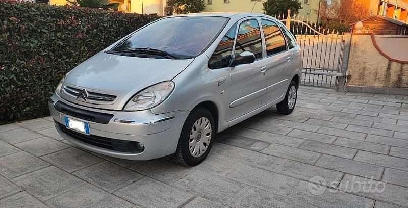 Usata 2005 Citroën Xsara Picasso Monovolume | 1300 € (Buon prezzo) - Immagine 1/4