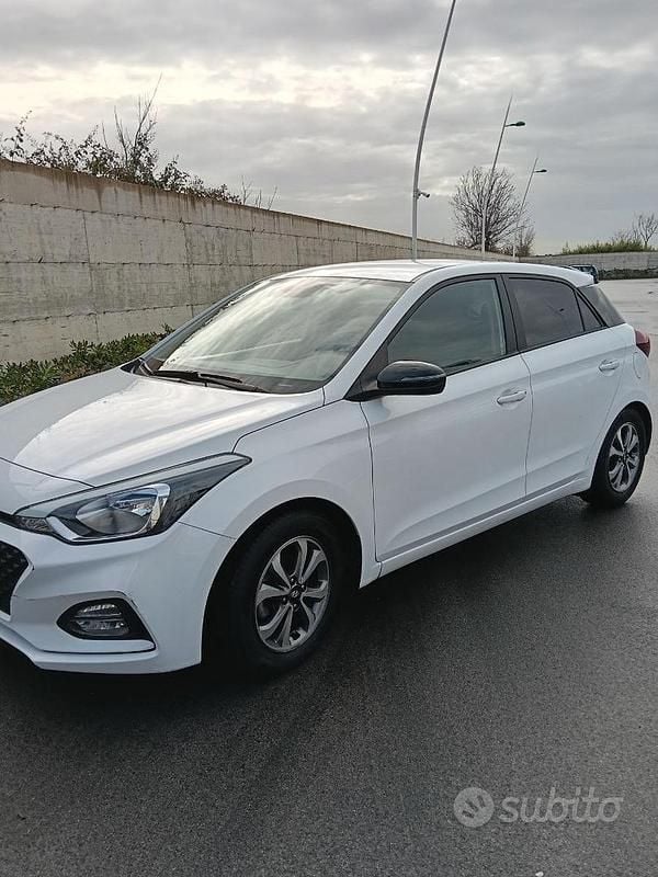Usata Hyundai i20 2020 Bianco Berlina