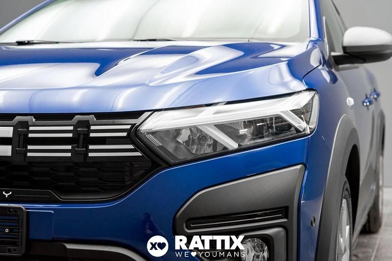 Usata Dacia Sandero Stepway 101 CV (74 kW) 2023 Blu iron Utilitaria