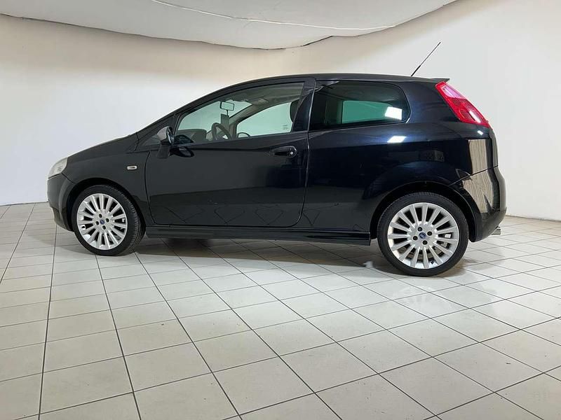 Usata Fiat Grande Punto Dynamic 95 CV (69 kW) 2006 Nero Utilitaria
