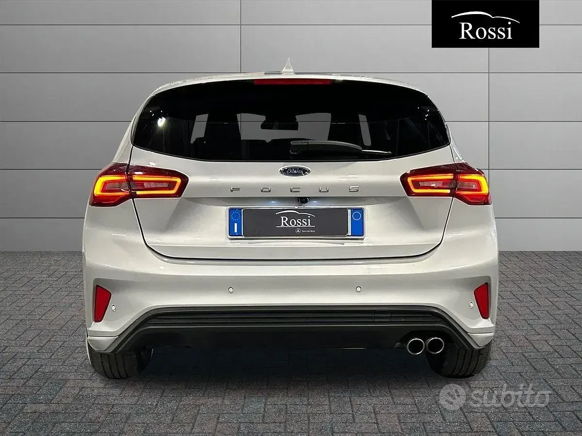 Usata Ford Focus ST 115 CV (84 kW) 2025 Grigio Station wagon