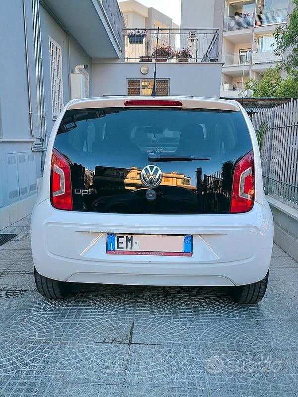 Usata VW up! 75 CV (55 kW) 2012 Bianco Utilitaria