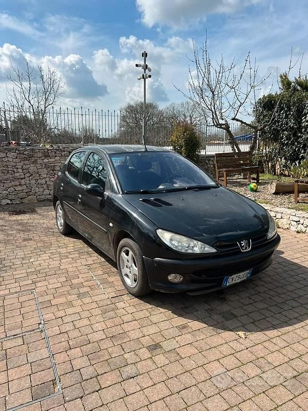 Usata Peugeot 206 68 CV (50 kW) 2004 Nero Berlina