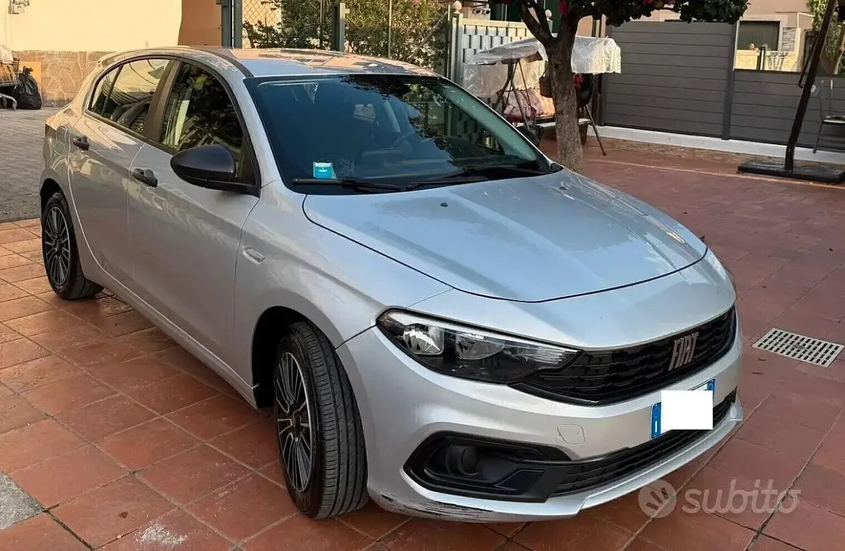 Usata Fiat Tipo 101 CV (74 kW) 2023 Grigio Berlina
