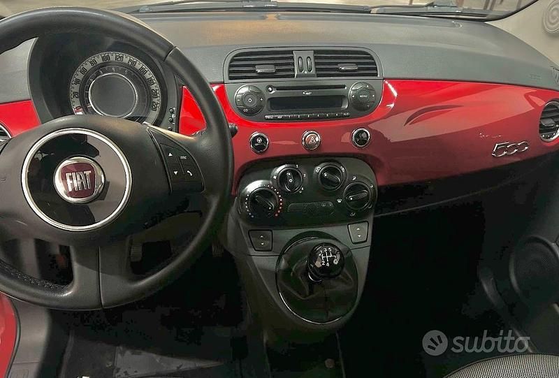 Usata Fiat 500 Lounge 69 CV (50 kW) 2011 Rosso Utilitaria