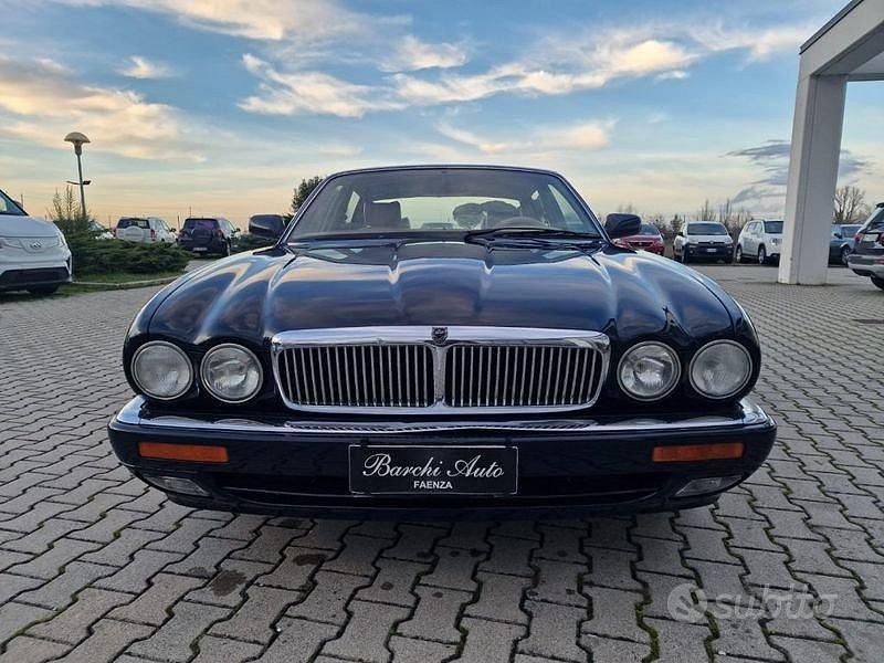 Usata Jaguar XJ Executive 241 CV (177 kW) 1994 Blu Berlina