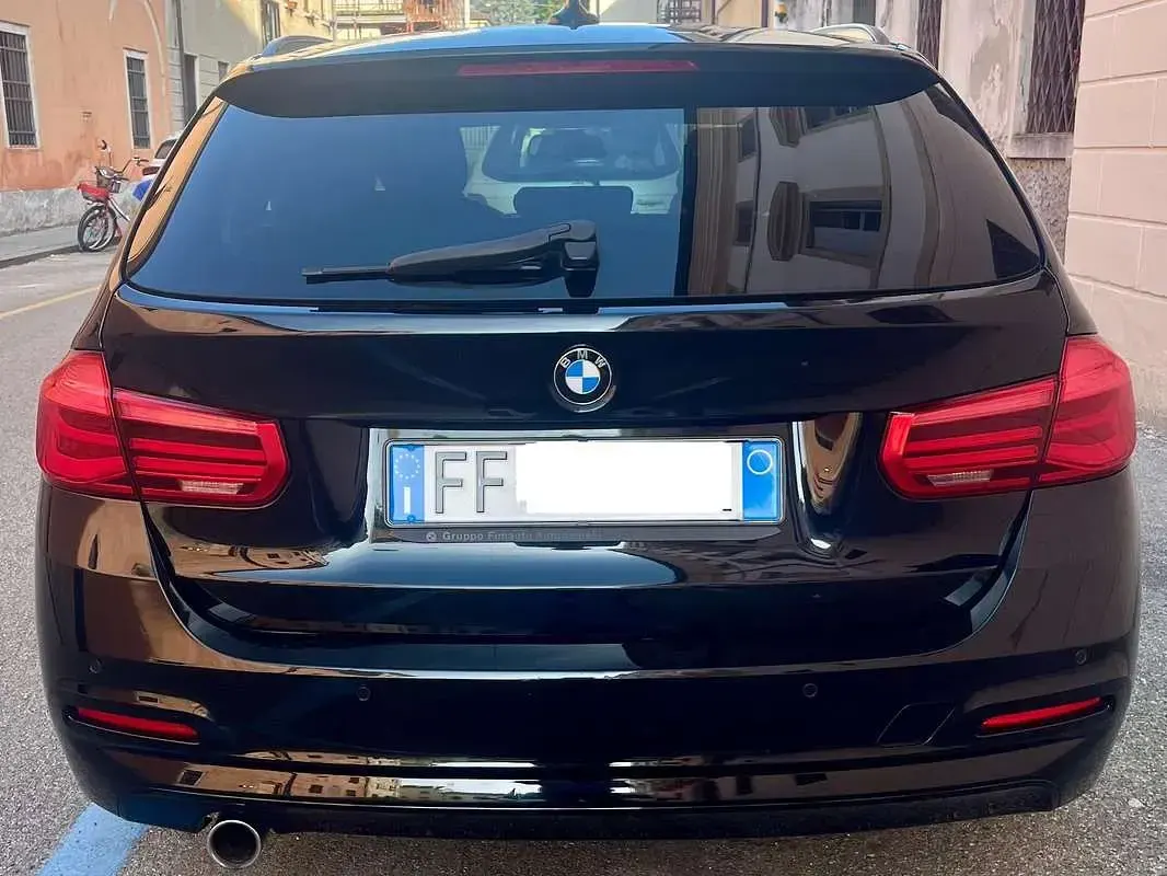 Usata BMW 318 Advantage 150 CV (110 kW) 2016 Nero Station wagon