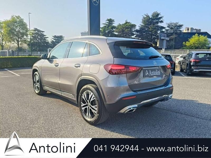 Usata Mercedes GLA200 Progressive 150 CV (110 kW) 2024 Grigio scuro SUV