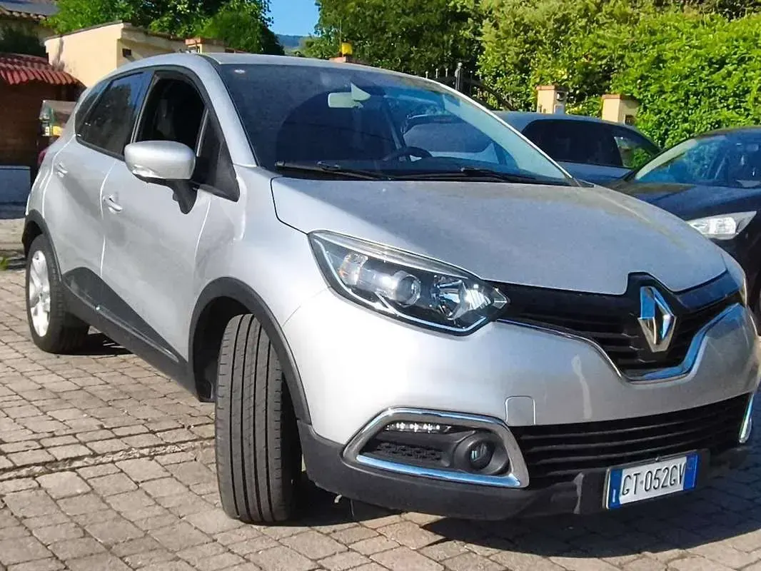 Usata Renault Captur 90 CV (66 kW) 2014 Argento SUV