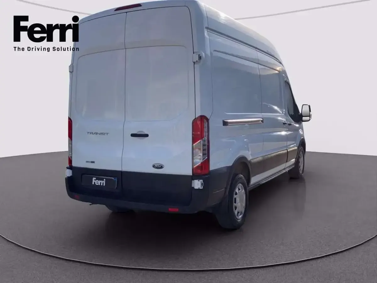 Usata Ford Transit Trend 131 CV (96 kW) 2022 Bianco Furgone