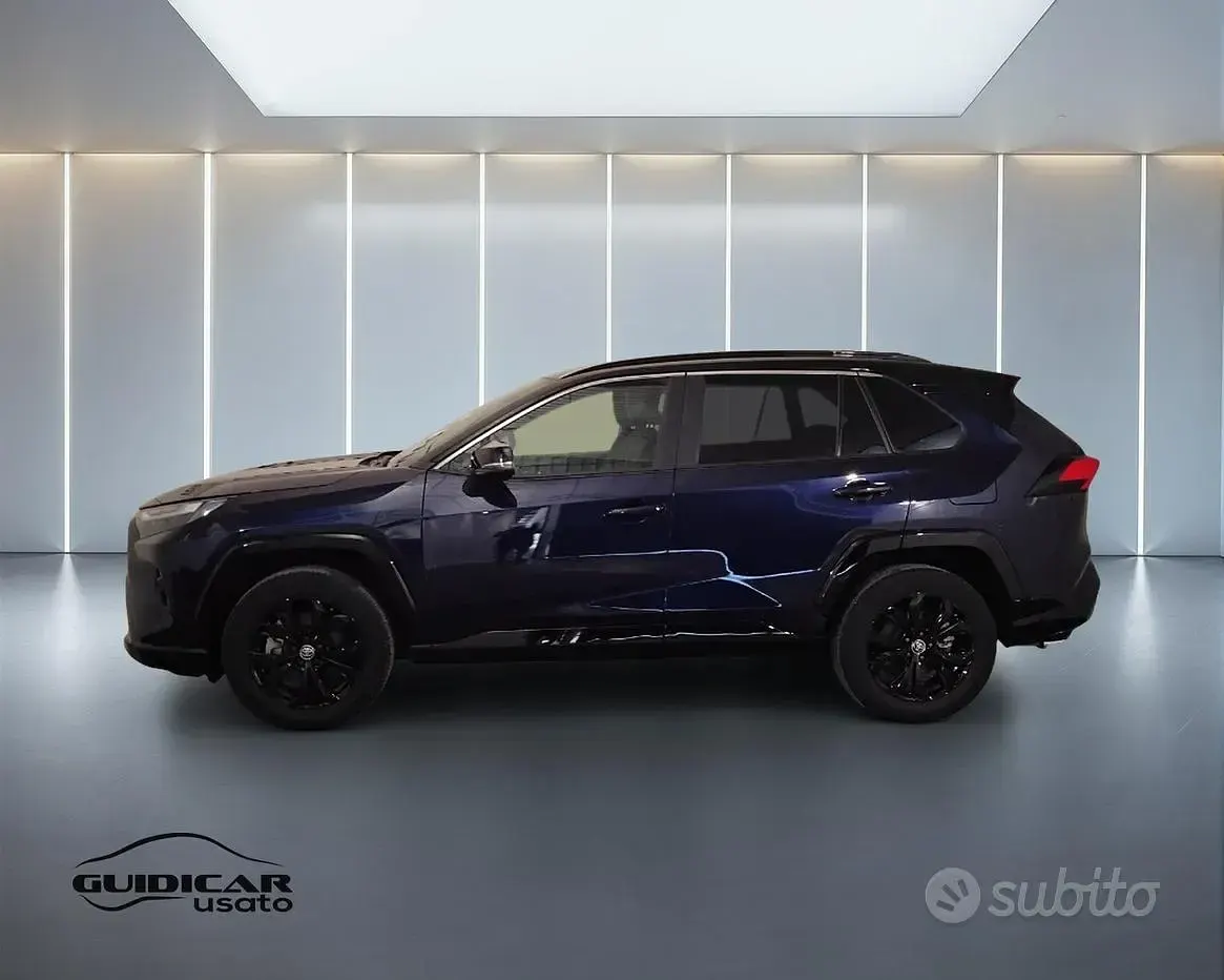 Usata Toyota RAV4 Hybrid Style 218 CV (160 kW) 2023 Blu/azzurro SUV