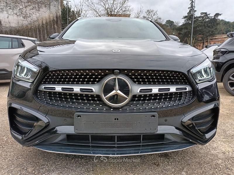 Usata Mercedes GLA200 Premium 150 CV (110 kW) 2025 Nero SUV