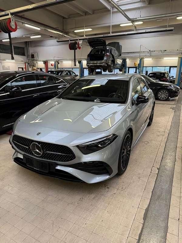 Usata Mercedes A180 Advanced Plus 116 CV (85 kW) 2024 Argento Berlina