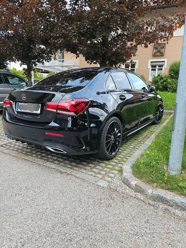 Usata Mercedes A250 224 CV (164 kW) 2019 Nero Berlina