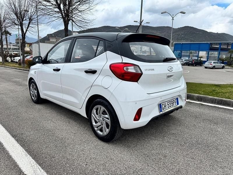 Usata Hyundai i10 65 CV (47 kW) 2022 Bianco Utilitaria