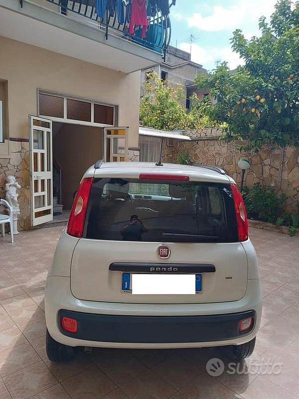 Usata Fiat Panda Lounge 85 CV (62 kW) 2020 Bianco Utilitaria