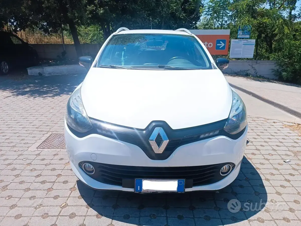 Usata Renault Clio 73 CV (53 kW) 2015 Bianco Station wagon