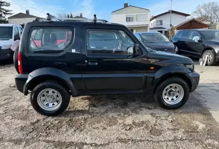 Usata Suzuki Jimny 85 CV (62 kW) 2007 Nero SUV