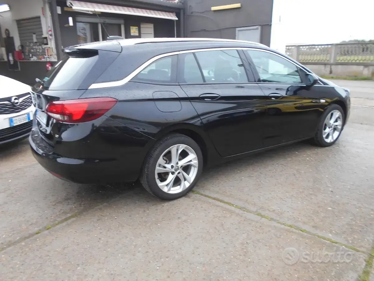 Używany Opel Astra Dynamic 110 KM (80 kW) 2017 Czarny Kombi