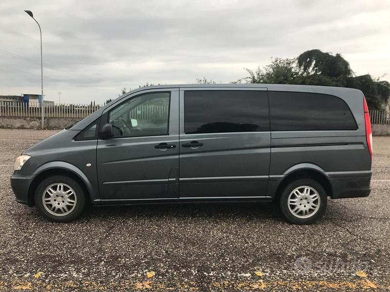 Usata Mercedes Vito 224 CV (164 kW) 2012 Grigio Furgone