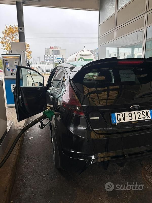 Usata Ford Fiesta ST-Line 2016 Nero Utilitaria