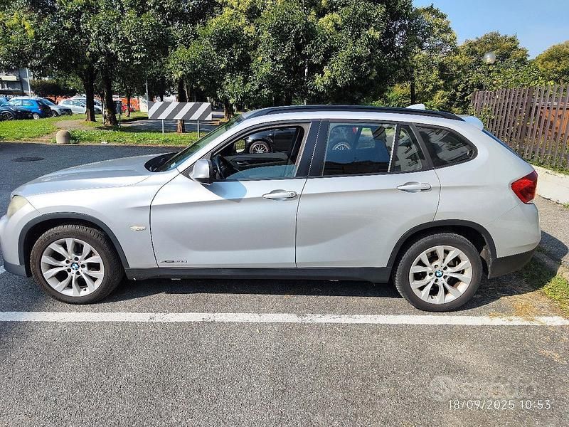 Usata BMW X1 177 CV (130 kW) 2011 Grigio SUV