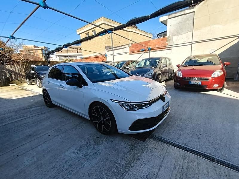 Usata VW Golf VIII R-line 149 CV (109 kW) 2020 Bianco Berlina