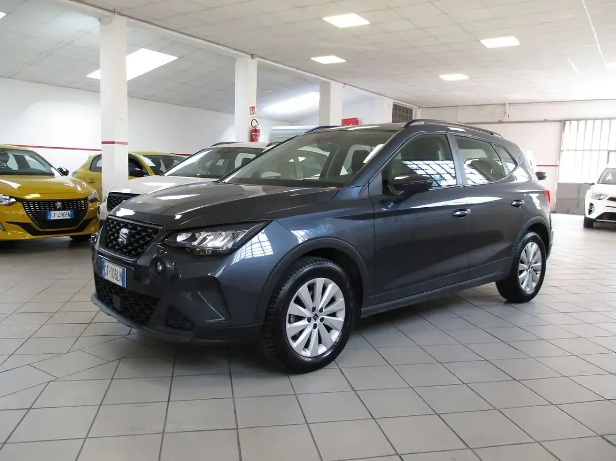 Usata Seat Arona Style 95 CV (69 kW) 2024 Grigio SUV