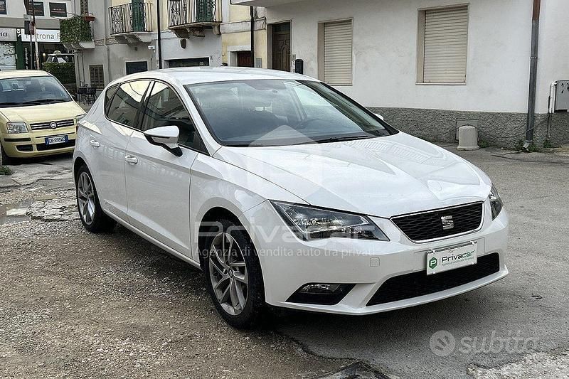 Usata Seat Leon Style 110 CV (80 kW) 2016 Bianco Utilitaria