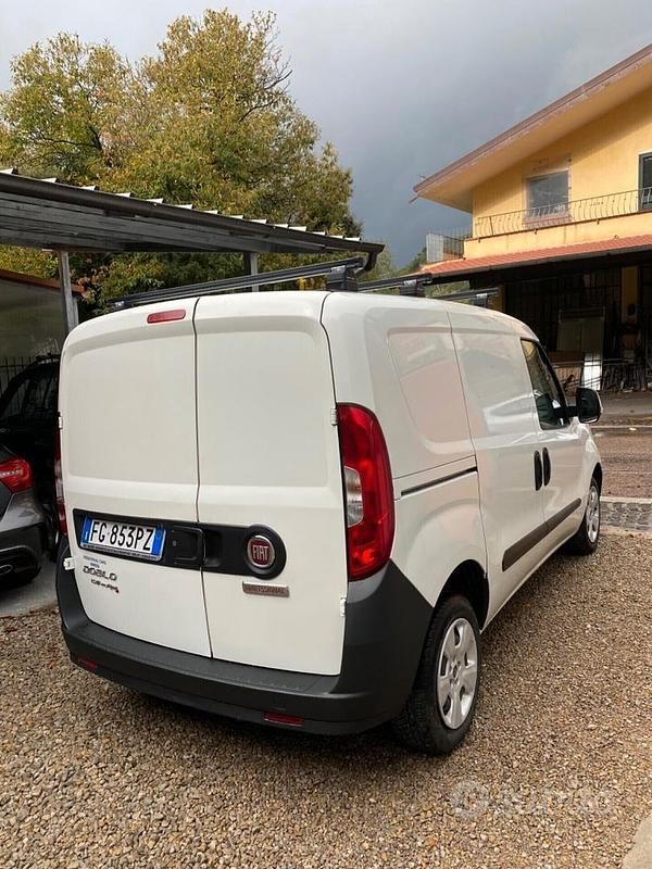 Usata Fiat Doblò Easy 120 CV (88 kW) 2017 Bianco Monovolume