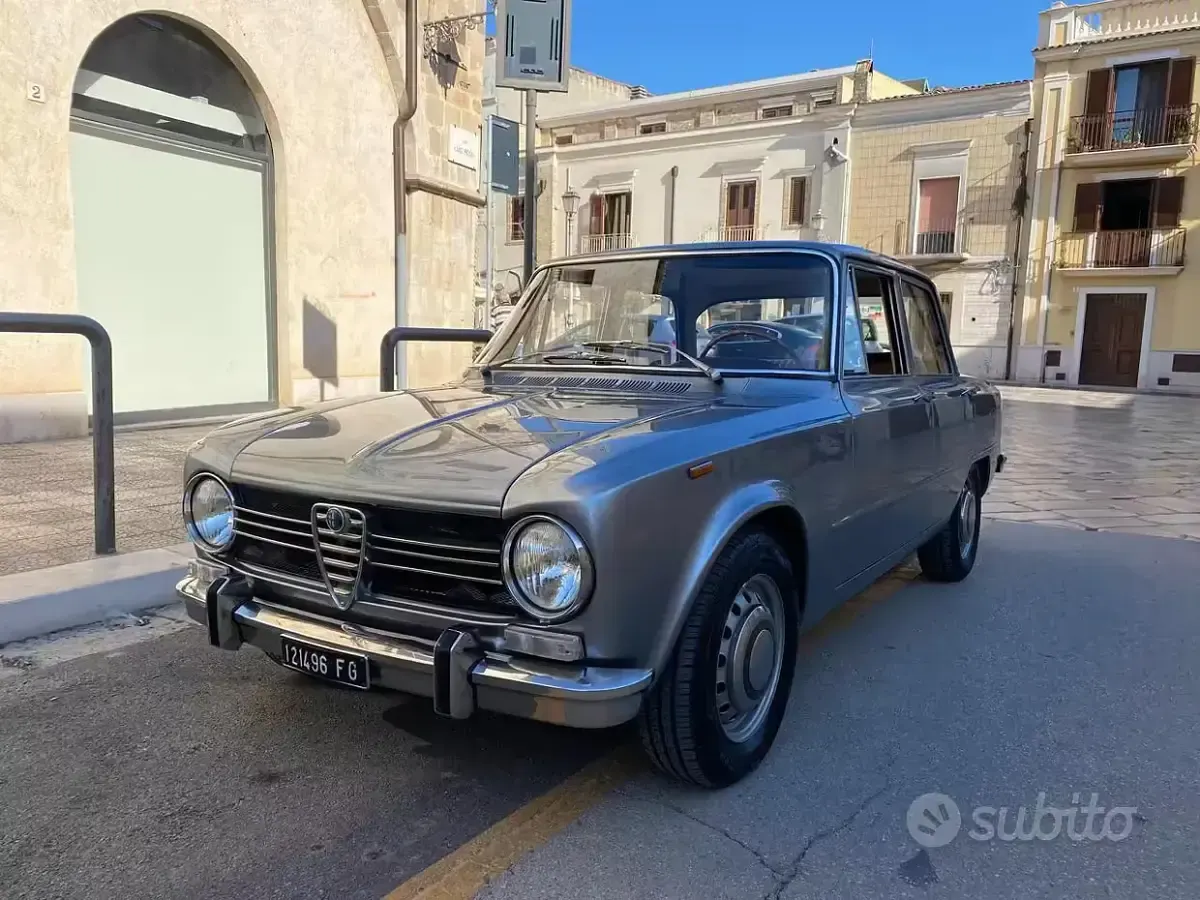 Usata Alfa Romeo Giulia 1300 Super 88 CV (64 kW) 1970 Grigio Berlina
