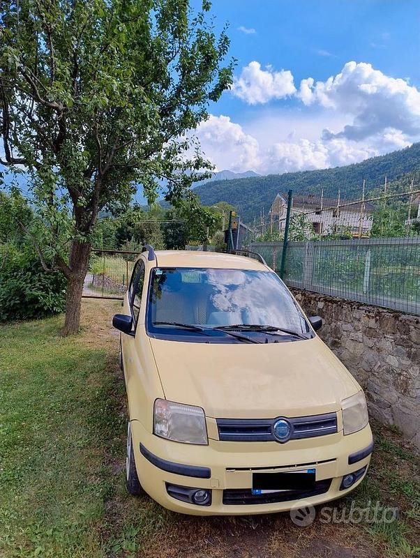 Usata Fiat Panda 70 CV (51 kW) 2003 Giallo Berlina