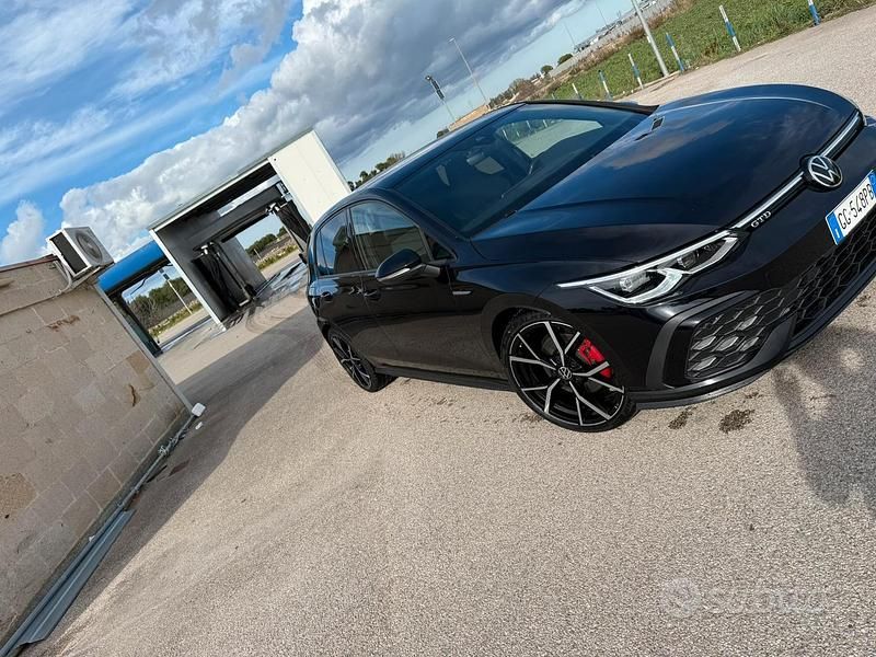 Usata VW Golf 200 CV (147 kW) 2022 Nero Berlina