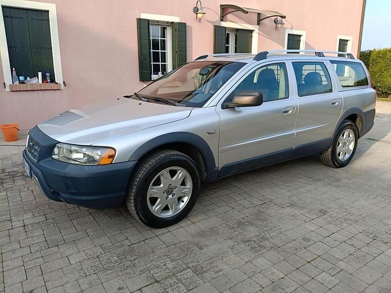 Usata Volvo XC70 185 CV (136 kW) 2005 Argento Station wagon