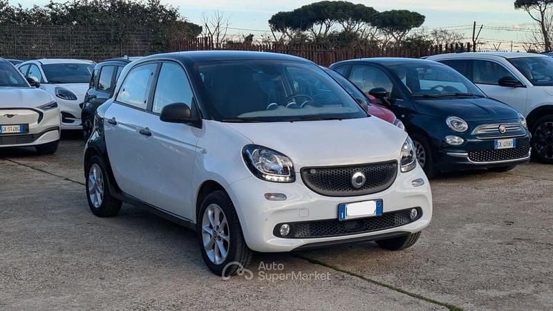 Begagnad Smart ForFour 71 HK (52 kW) 2018 Vit Halvkombi